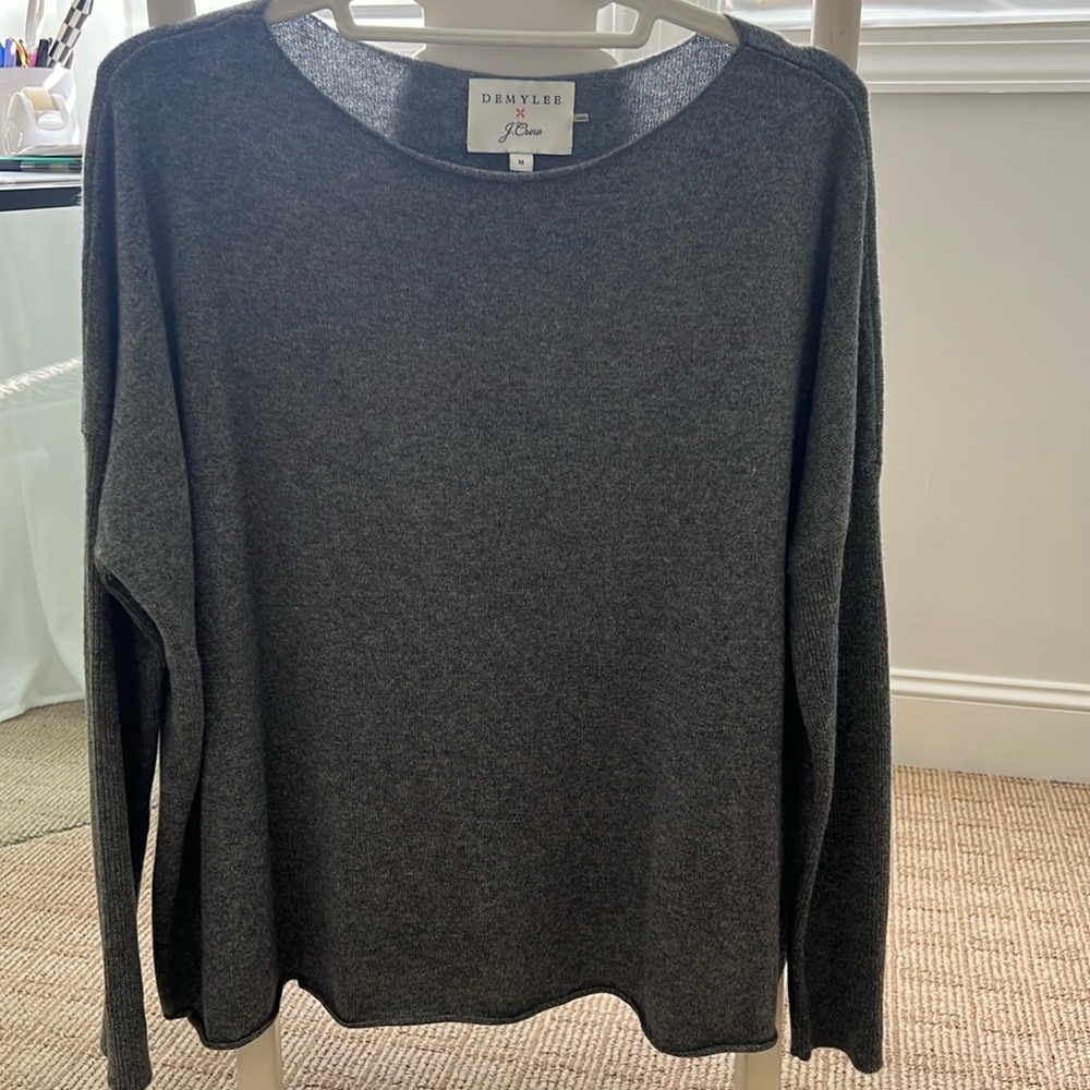 DemyLee Women's Gray Crew Neck Sweater